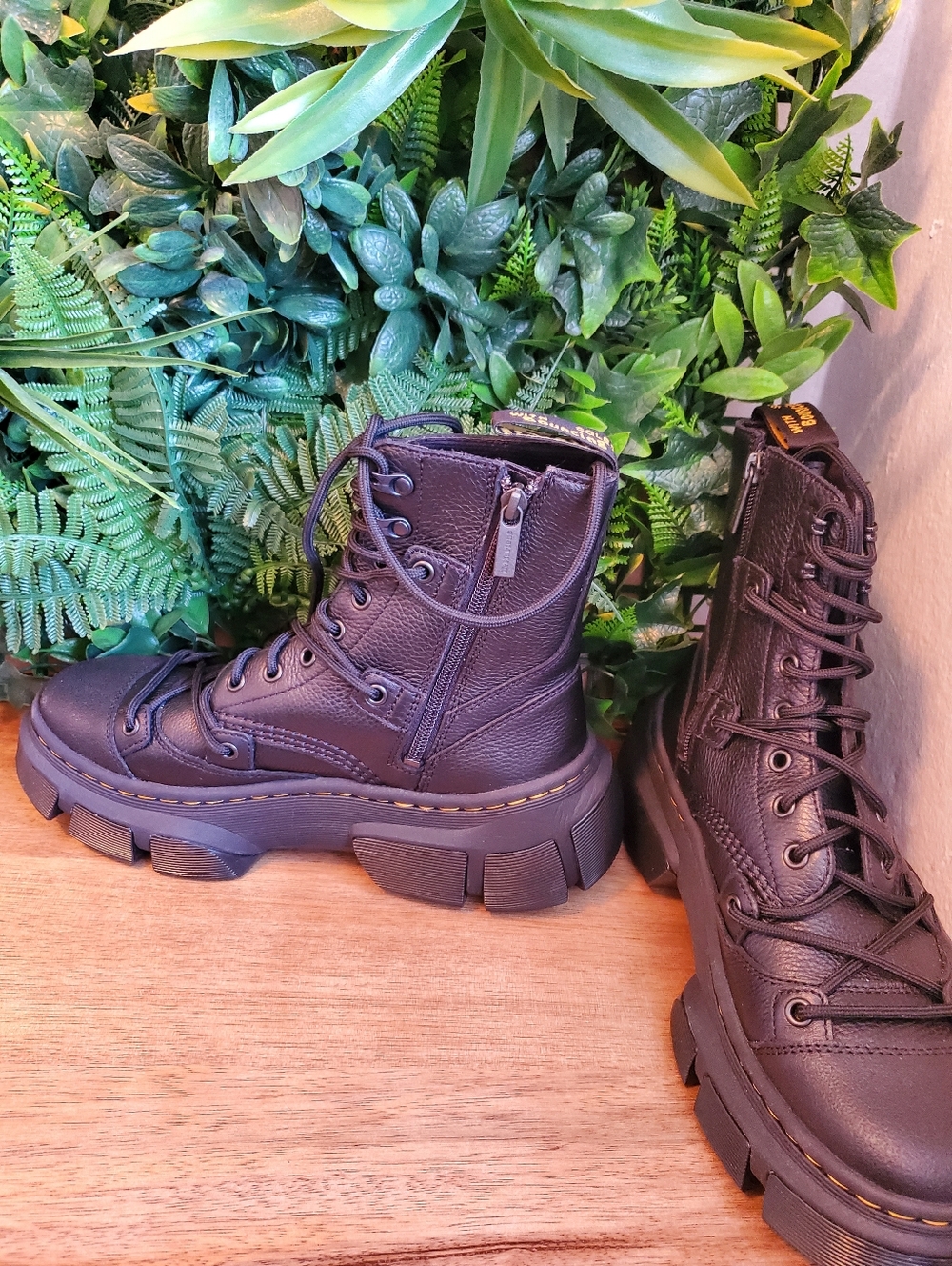 Rare!!! New!!! Dr Martens DMXL-8eye Chunky M8W9 - Picture 3 of 11
